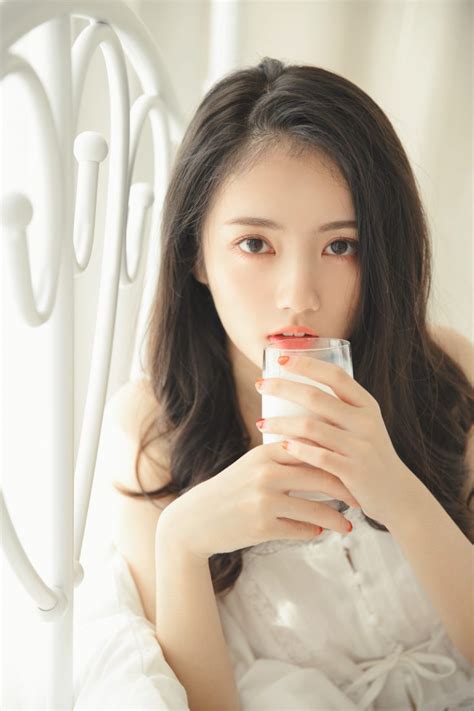 深夜观影新选择：数字平台如何改变我们的电影体验